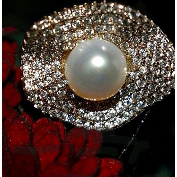 belk Jewelry - $275 Cultured Freshwater Pearl & Sterling 1 3/8 CT TGW Cubic Zirconia Ring